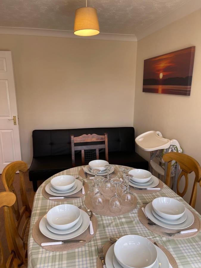 Large, Quiet, Sleeps 16, 4 Bathrooms, Parking, Лестер Экстерьер фото