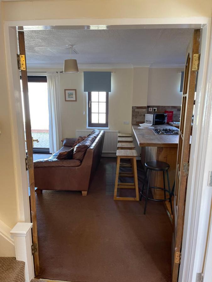 Large, Quiet, Sleeps 16, 4 Bathrooms, Parking, Лестер Экстерьер фото