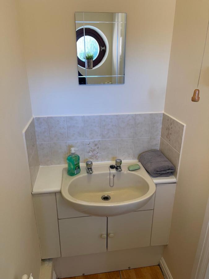 Large, Quiet, Sleeps 16, 4 Bathrooms, Parking, Лестер Экстерьер фото