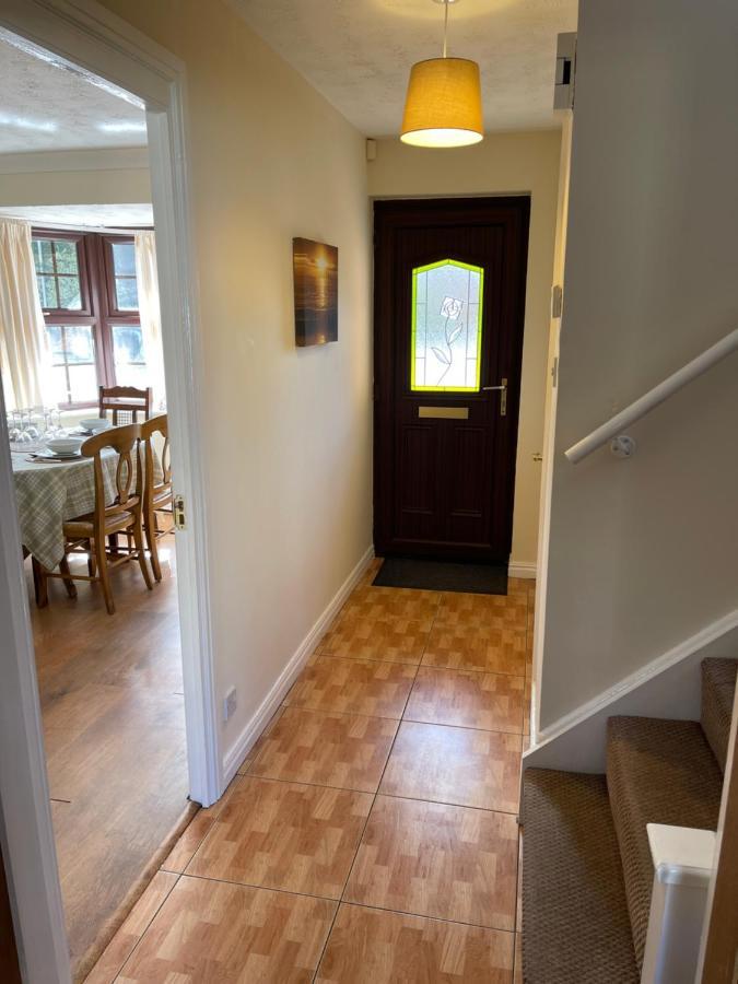 Large, Quiet, Sleeps 16, 4 Bathrooms, Parking, Лестер Экстерьер фото