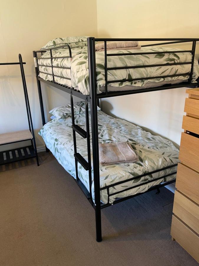 Large, Quiet, Sleeps 16, 4 Bathrooms, Parking, Лестер Экстерьер фото