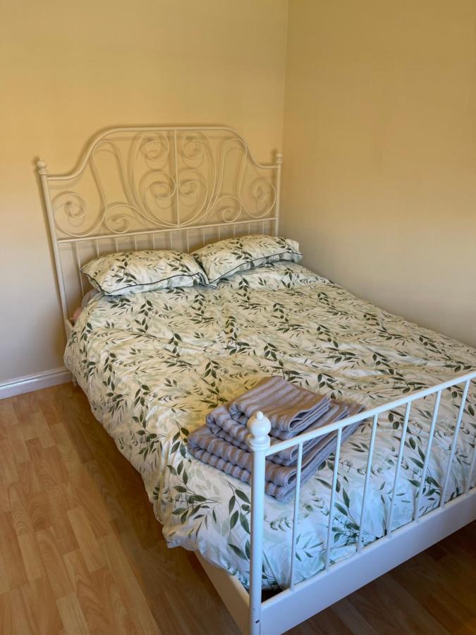 Large, Quiet, Sleeps 16, 4 Bathrooms, Parking, Лестер Экстерьер фото